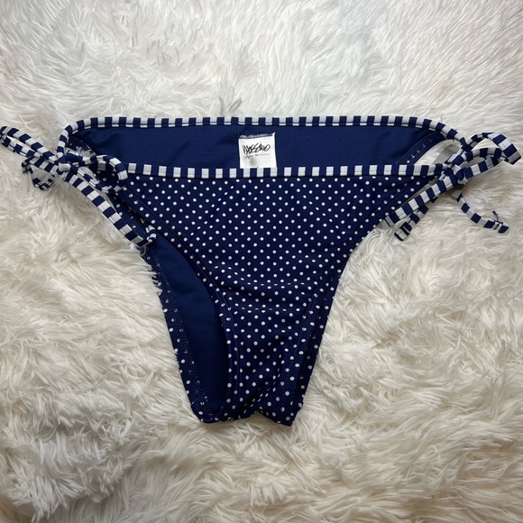Mossimo Supply Co. Other - NWT cheeky bikini bottom